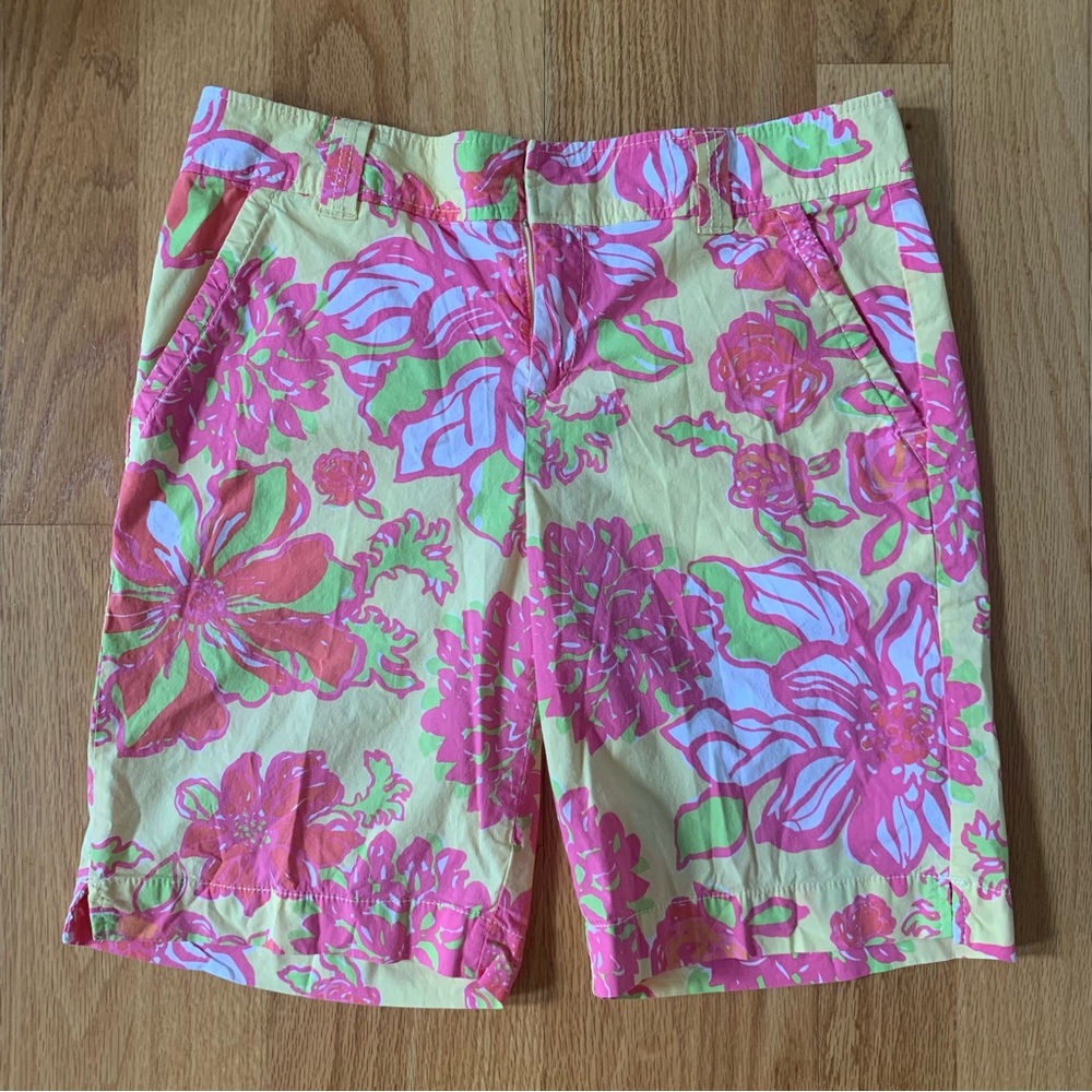 Lilly Pulitzer Resort Fit Floral Pattern Casual Short Size 12